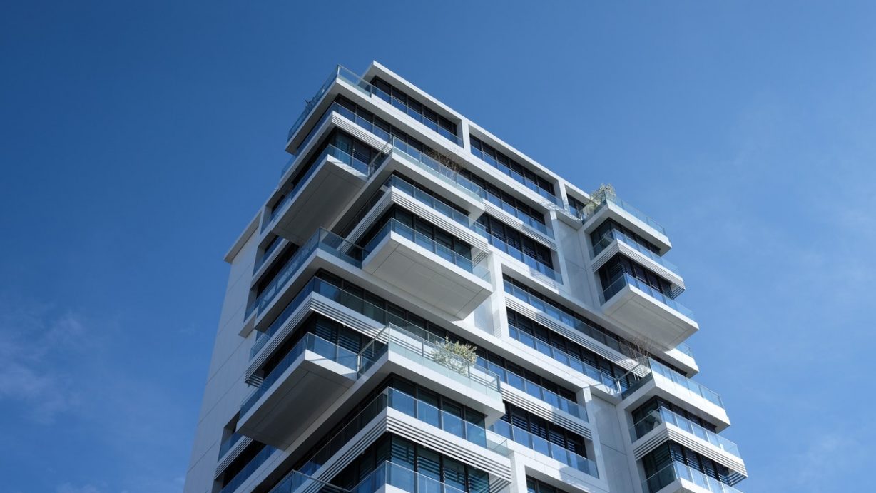 Economisim Împreună cu Maria_apartament cu multe etaje